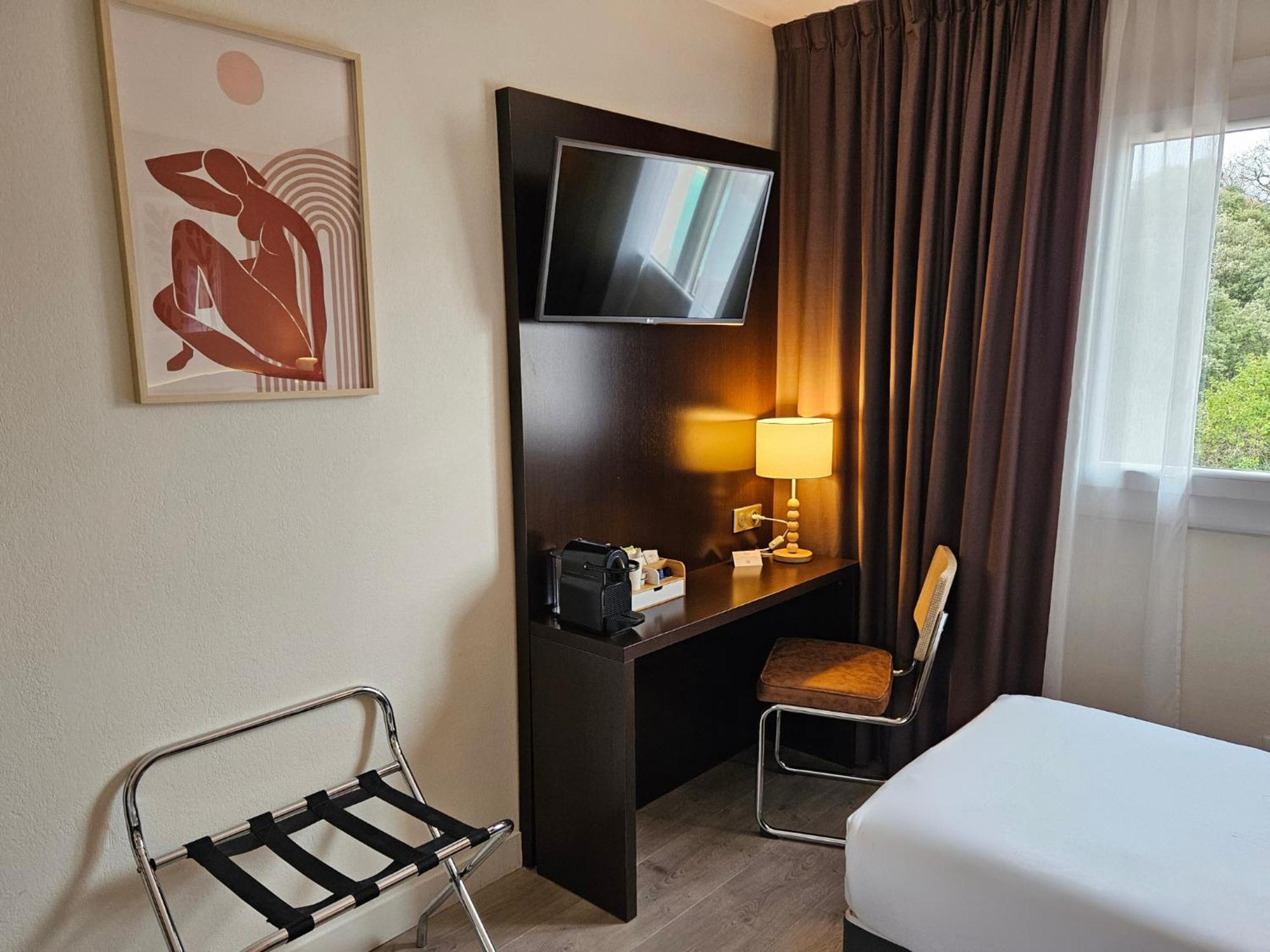 Best Western Terre De Provence Le Cannet-des-Maures Exterior foto
